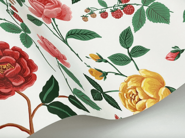 Floral wallpaper with roses and raspberries.