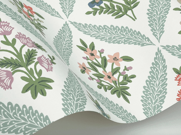 Floral wallpaper with green leaves.