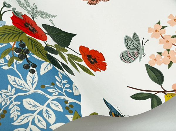 Floral wallpaper with butterflies.